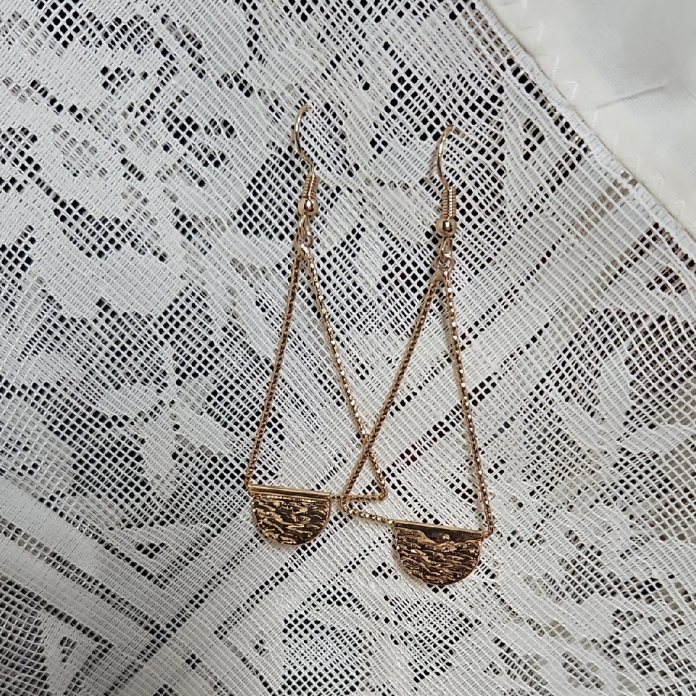 Elegant Gold Dangle Earrings